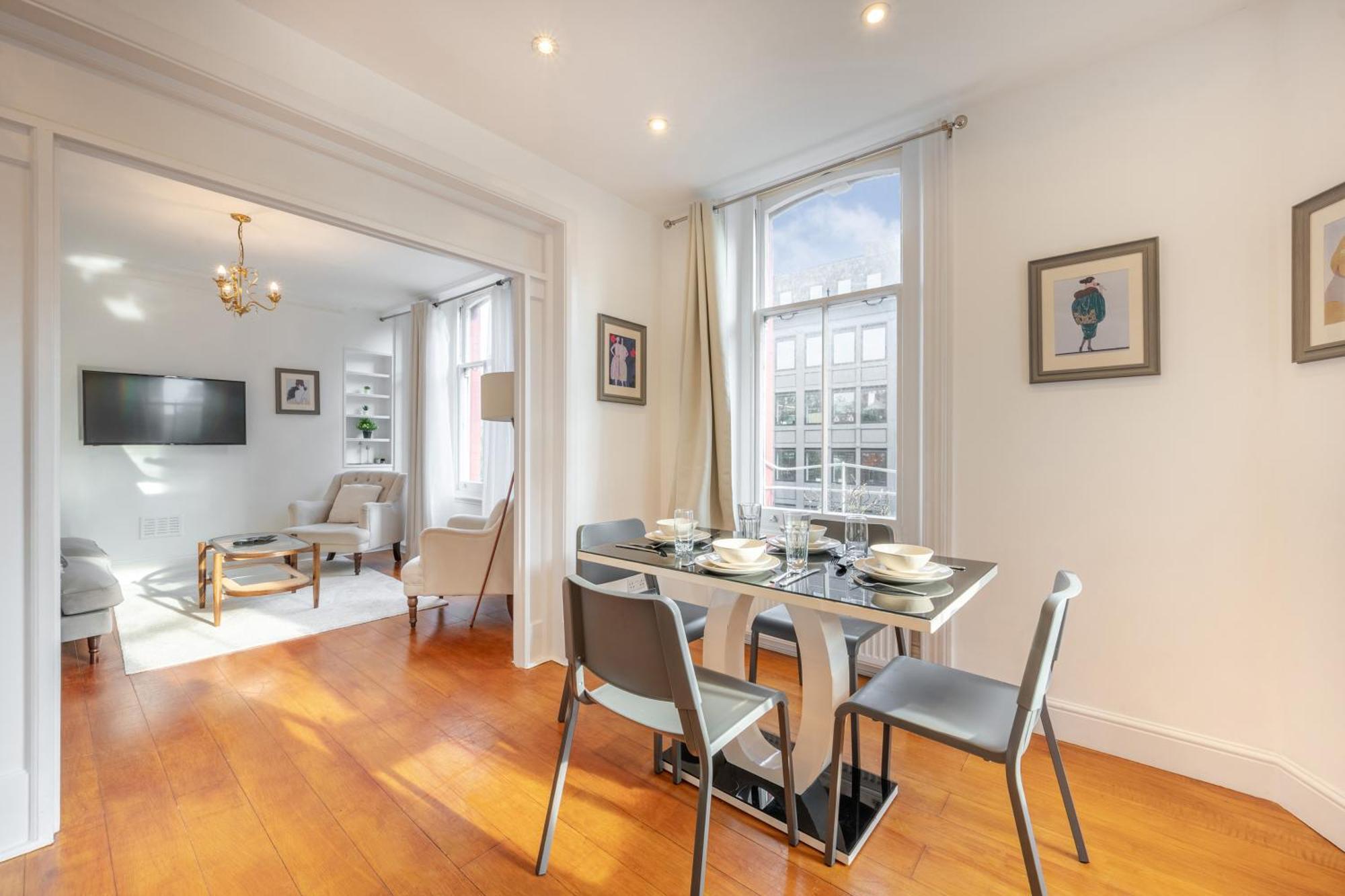 Luxury 2 Bedroom In Apartament *